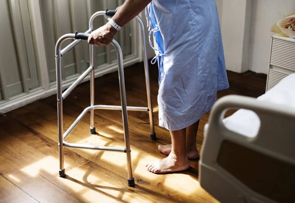 ¿Cómo es el tratamiento incontinencia fecal en personas de la tercera edad?